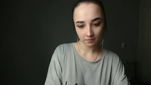 Snapshot of olivia_oliv chatting on 12/25/24, 08:28 Olivia online show from 12/25/24, 08:28