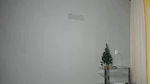 Snapshot of olivia_oliv chatting on 01/30/25, 11:45 Olivia online show from 01/30/25, 11:45