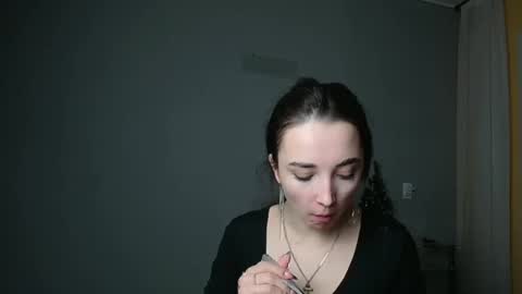 Snapshot of olivia_oliv chatting on 02/12/25, 06:19 Olivia online show from 02/12/25, 06:19