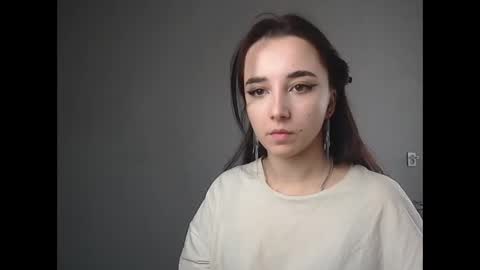 Snapshot of olivia_oliv chatting on 03/04/25, 01:06 Olivia online show from 03/04/25, 01:06