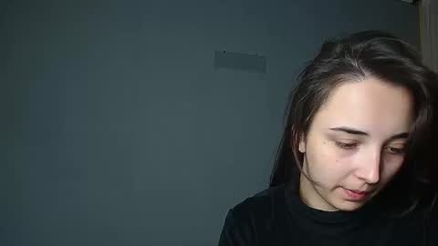 Snapshot of olivia_oliv chatting on 10/03/25, 03:09 Olivia online show from 10/03/25, 03:09