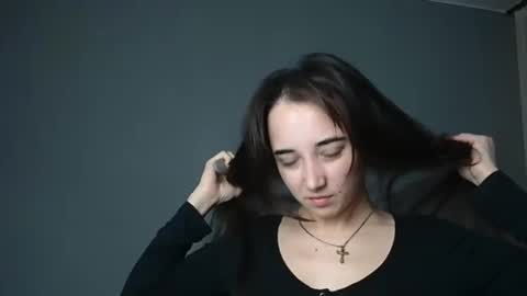 Snapshot of olivia_oliv chatting on 11/18/25, 10:20 Olivia online show from 11/18/25, 10:20