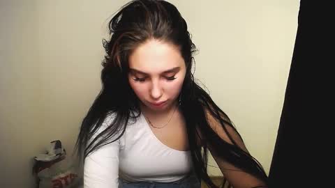 Snapshot of olivia_red_ chatting on 11/27/25, 09:39 Olivia online show from 11/27/25, 09:39