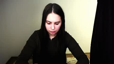 Olivia online show from 04/27/26, 08:29