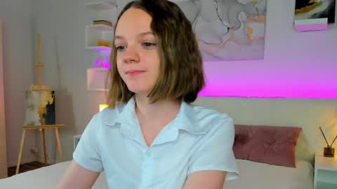 Olivia online show from 12/01/25, 02:16