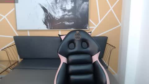 Olivia online show from 02/05/26, 08:13