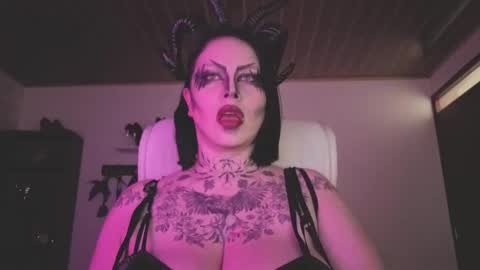   online show from 11/04/25, 12:48