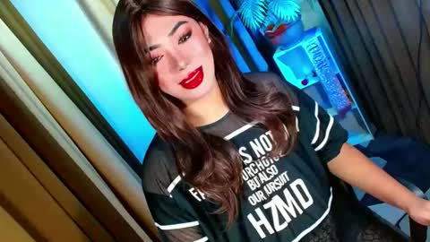 Miss OLIVIA online show from 10/16/25, 07:09