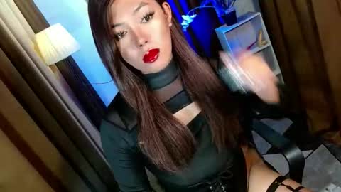 Miss OLIVIA online show from 12/01/25, 05:29