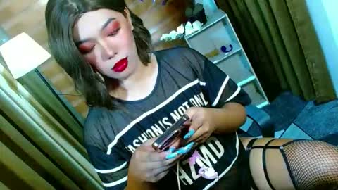Miss OLIVIA online show from 04/29/26, 09:13
