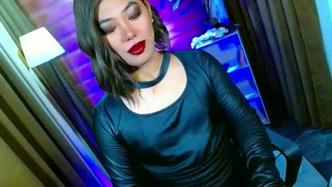 Miss OLIVIA online show from 05/13/26, 05:27