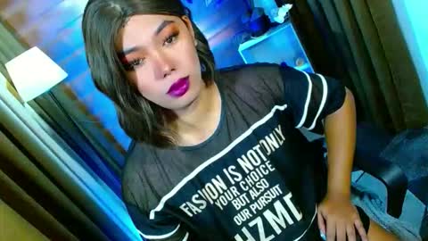 Miss OLIVIA online show from 05/18/26, 05:46
