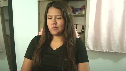 Olivia online show from 10/10/25, 12:37