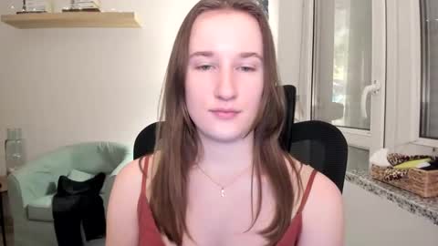 Oliwiaa2004 online show from 01/19/25, 06:00