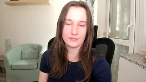 Oliwiaa2004 online show from 02/06/25, 07:29