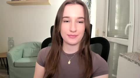 Oliwiaa2004 online show from 03/06/25, 10:26