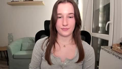 Oliwiaa2004 online show from 03/10/25, 10:24