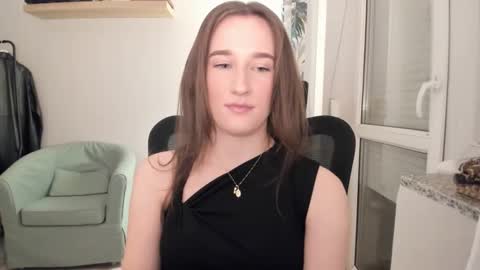 Oliwiaa2004 online show from 11/15/25, 04:25