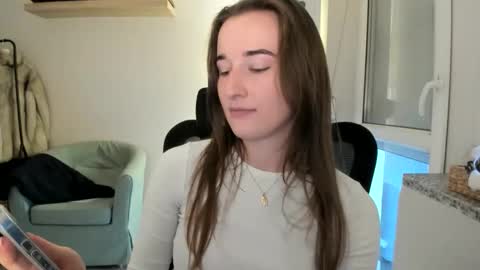 Oliwiaa2004 online show from 12/21/25, 12:12