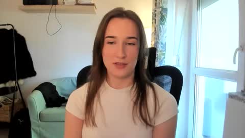 Oliwiaa2004 online show from 04/30/26, 10:32