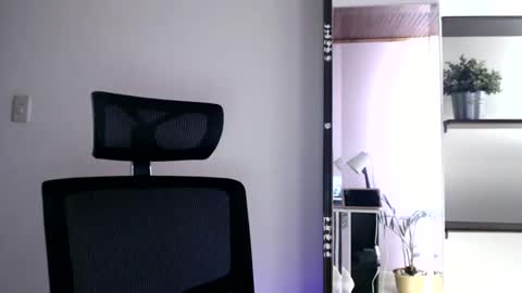 Snapshot of oliviaaa__ chatting on 11/01/25, 04:53 oliviaaa__ online show from 11/01/25, 04:53