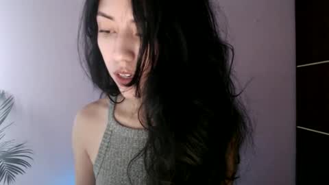 Snapshot of oliviaaa__ chatting on 05/20/26, 04:57 oliviaaa__ online show from 05/20/26, 04:57