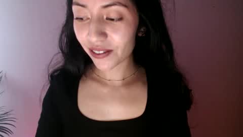 Snapshot of oliviaaa__ chatting on 05/29/26, 05:55 oliviaaa__ online show from 05/29/26, 05:55