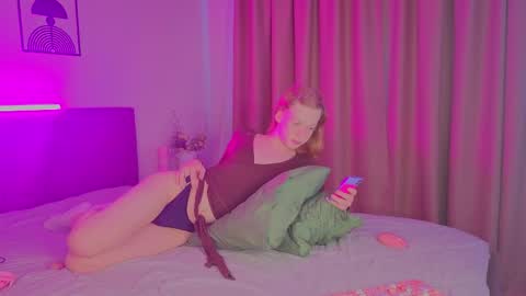 oliviaapink online show from 06/02/26, 01:46