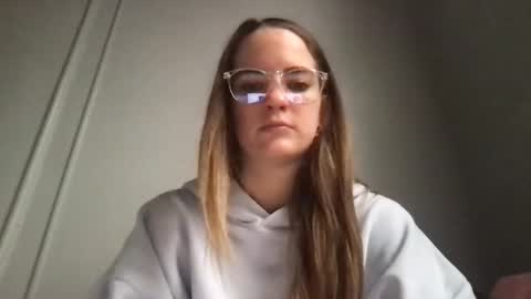 Snapshot of oliviaaraee chatting on 02/05/26, 06:12 oliviaaraee online show from 02/05/26, 06:12