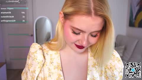 Olivia online show from 09/12/25, 02:11