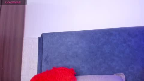 Snapshot of oliviabrady1 chatting on 12/06/24, 02:35 OLIVIA online show from 12/06/24, 02:35