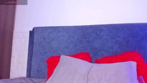 Snapshot of oliviabrady1 chatting on 12/11/24, 11:32 OLIVIA online show from 12/11/24, 11:32