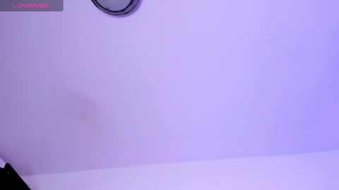 Snapshot of oliviabrady1 chatting on 01/07/25, 01:06 OLIVIA online show from 01/07/25, 01:06