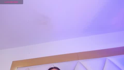 Snapshot of oliviabrady1 chatting on 01/22/25, 02:15 OLIVIA online show from 01/22/25, 02:15