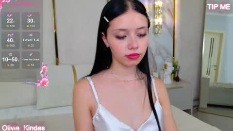 Olivia online show from 09/19/25, 05:02