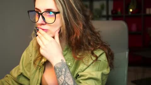 Liv online show from 02/08/26, 02:15