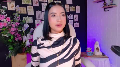 Olivia Mcneill  online show from 01/20/25, 12:28