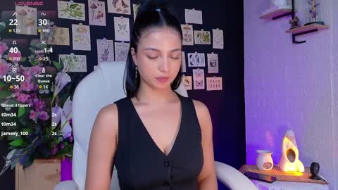 Olivia Mcneill  online show from 01/21/25, 06:45