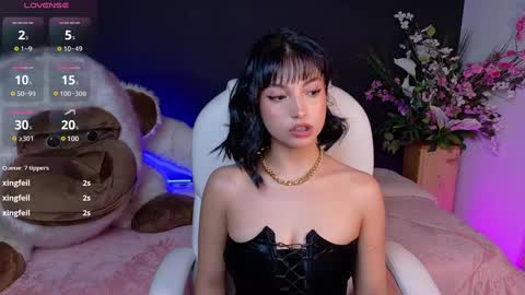 Olivia Mcneill  online show from 01/31/25, 08:01