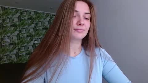 Olivia online show from 10/31/25, 05:19