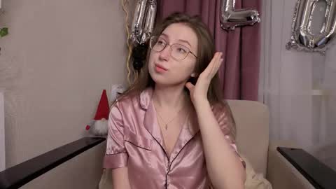 Kylie online show from 02/18/26, 07:10