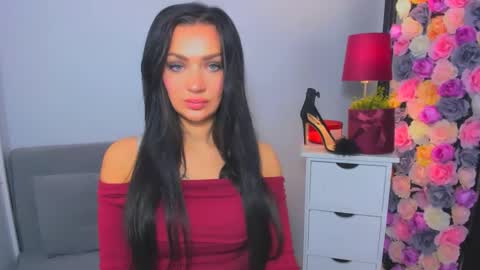 OliviaWomen online show from 11/08/25, 10:26