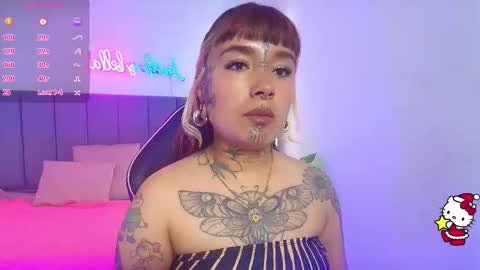 Snapshot of oliviia_tay chatting on 12/22/25, 11:51 oliviia online show from 12/22/25, 11:51