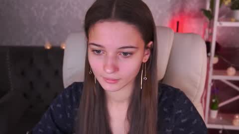 Snapshot of olivkablush chatting on 12/18/24, 07:36 Olivia online show from 12/18/24, 07:36