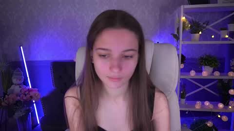 Snapshot of olivkablush chatting on 12/19/24, 06:56 Olivia online show from 12/19/24, 06:56