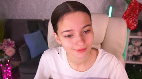 Snapshot of olivkablush chatting on 12/31/24, 07:10 Olivia online show from 12/31/24, 07:10