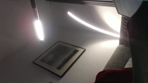 olli_5 online show from 02/16/25, 05:04