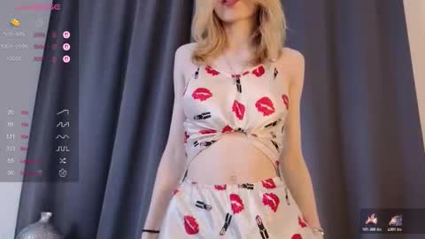 Sofia online show from 11/23/25, 06:13