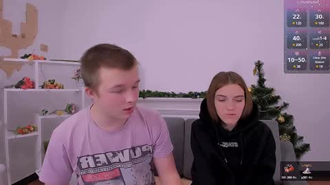 Snapshot of ollistiw chatting on 12/07/24, 08:05 Olli and Stiw online show from 12/07/24, 08:05