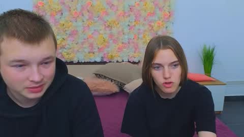 Snapshot of ollistiw chatting on 09/12/25, 08:36 Olli and Stiw online show from 09/12/25, 08:36